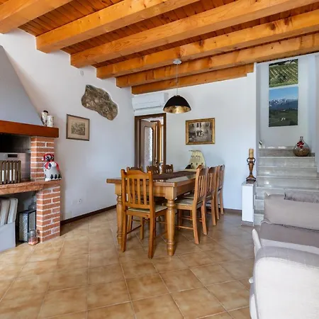 Casa Tesini In Collina Con Due *